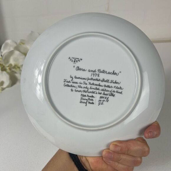 Viletta USA Clara and Nutcracker Plate 1978 and Figurine 1979 - Picture 11 of 14